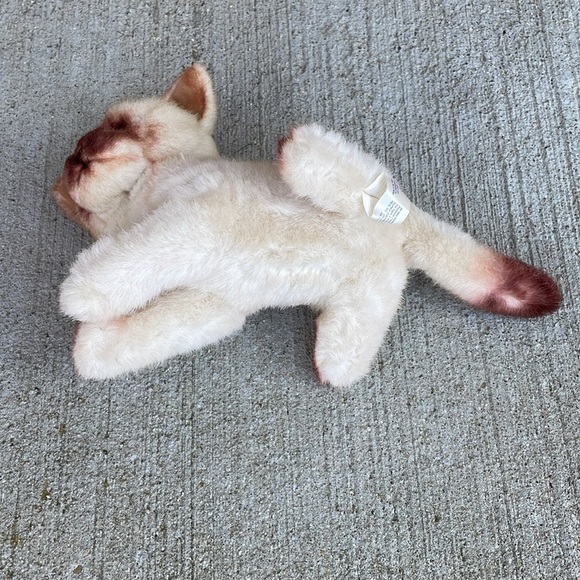 Toys 'R US Soft Classics Siamese Kitty Plush Toy Stuffed Animal - Picture 3 of 4